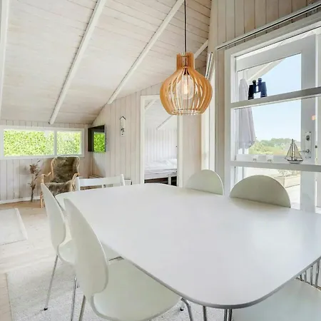 Bright House With Sea View And A Hot Tub On Als 펜션 *