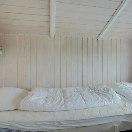 Bright House With Sea View And A Hot Tub On Als 펜션 *